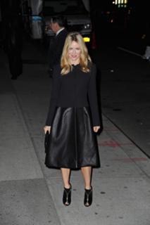 Naomi Watts feet photo thumbnail