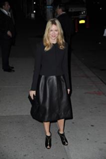 Naomi Watts feet photo thumbnail