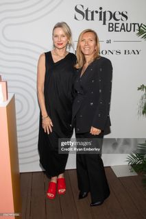 Naomi Watts feet photo thumbnail