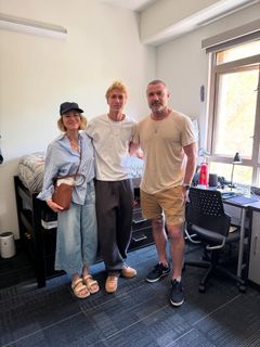 Naomi Watts feet photo thumbnail