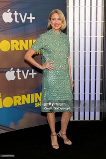 Naomi Watts feet photo thumbnail