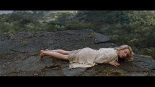 Naomi Watts feet photo thumbnail