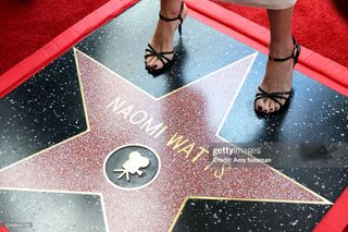 Naomi Watts feet photo thumbnail