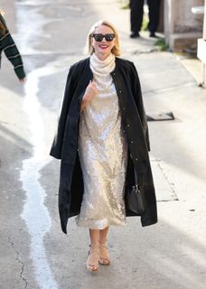 Naomi Watts feet photo thumbnail