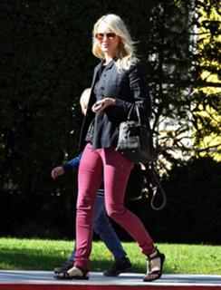 Naomi Watts feet photo thumbnail