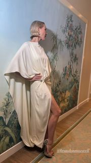 Naomi Watts feet photo thumbnail