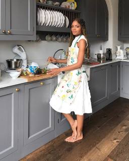 Naomie Harris feet photo thumbnail