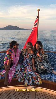 Naomie Harris feet photo thumbnail