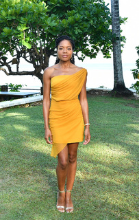 Naomie Harris feet photo thumbnail