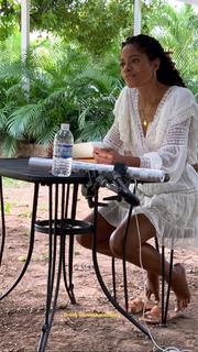 Naomie Harris feet photo thumbnail