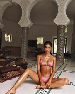Naressa Valdez feet photo 8