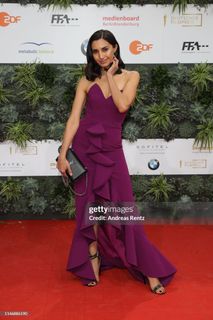 Narges Rashidi feet photo 10