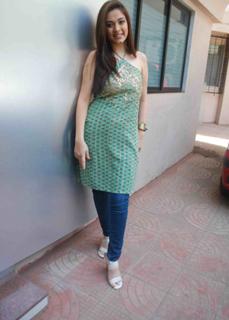 Nargis Bagheri feet photo 16