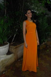 Nargis Fakhri feet photo thumbnail