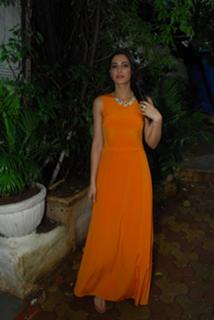 Nargis Fakhri feet photo thumbnail