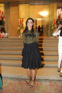 Nargis Fakhri feet photo thumbnail