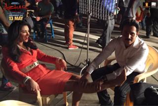 Nargis Fakhri feet photo thumbnail