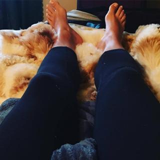 Nargis Fakhri feet photo thumbnail