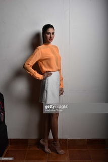 Nargis Fakhri feet photo thumbnail