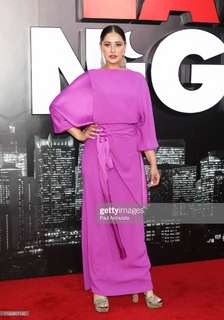 Nargis Fakhri feet photo thumbnail