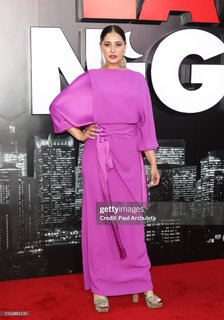 Nargis Fakhri feet photo thumbnail