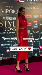 Nargis Fakhri feet photo thumbnail