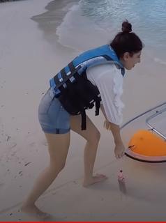 Narin Ammara feet photo thumbnail