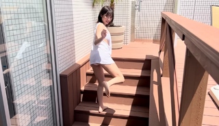 Nashiko Momotsuki feet photo 6