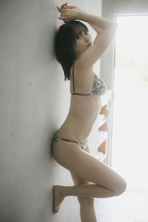 Nashiko Momotsuki feet photo 8
