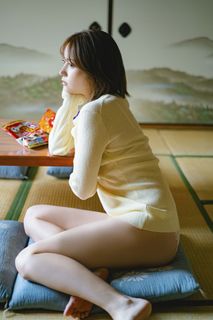 Nashiko Momotsuki feet photo 5