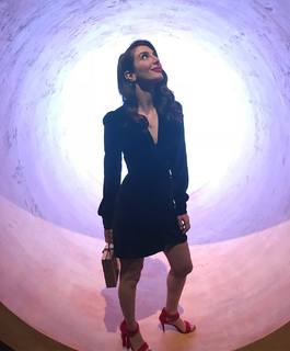 Nasim Pedrad feet photo thumbnail