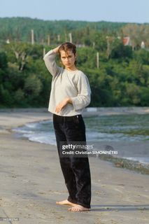 Nastassja Kinski feet photo 3
