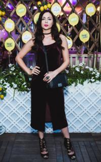 Nastasya Samburskaya feet photo thumbnail