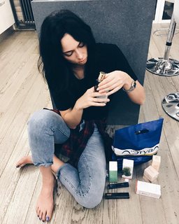 Nastasya Samburskaya feet photo thumbnail