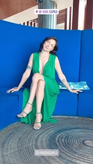 Nastasya Samburskaya feet photo thumbnail
