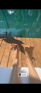 Nastasya Samburskaya feet photo thumbnail