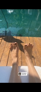 Nastasya Samburskaya feet photo thumbnail