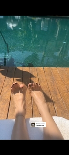 Nastasya Samburskaya feet photo thumbnail