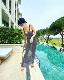 Nastasya Samburskaya feet photo thumbnail