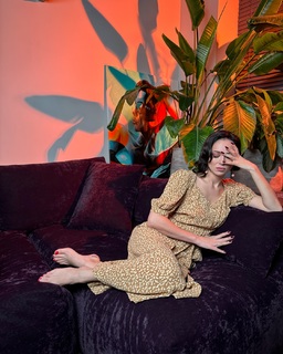Nastasya Samburskaya feet photo thumbnail