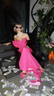 Nastasya Samburskaya feet photo thumbnail