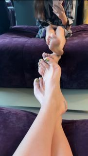 Nastasya Samburskaya feet photo thumbnail