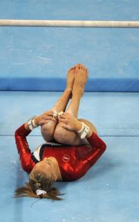 Nastia Liukin feet photo thumbnail