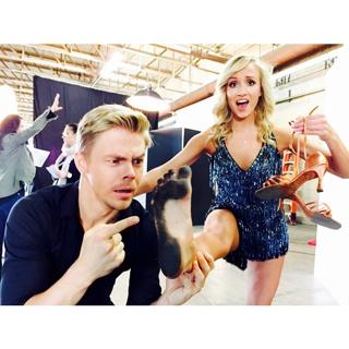 Nastia Liukin feet photo thumbnail