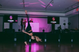 Nastia Liukin feet photo thumbnail