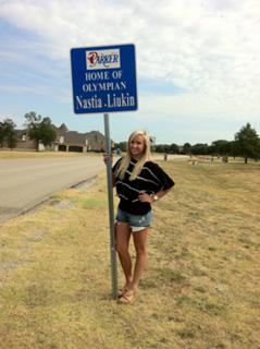 Nastia Liukin feet photo thumbnail