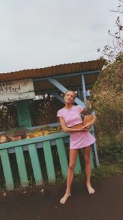 Nastia Liukin feet photo thumbnail