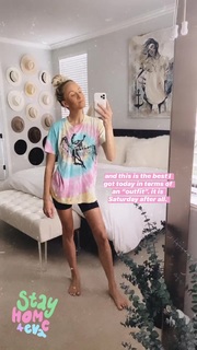 Nastia Liukin feet photo thumbnail