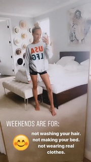 Nastia Liukin feet photo thumbnail