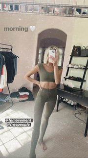 Nastia Liukin feet photo thumbnail